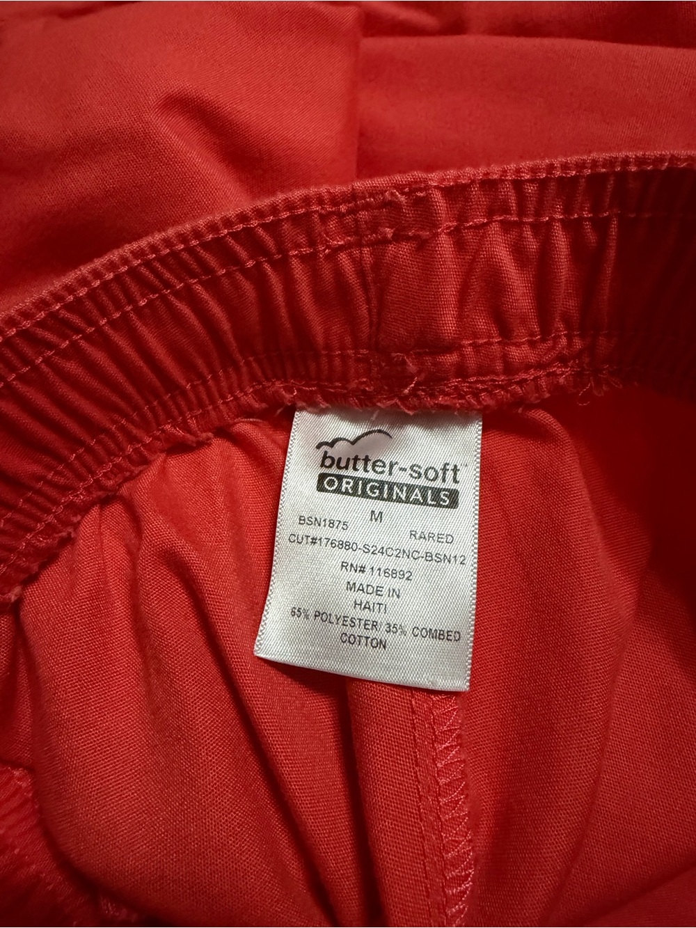 Butter Women’s Cargo Scrub Set in Coral. - Picture 4 of 4